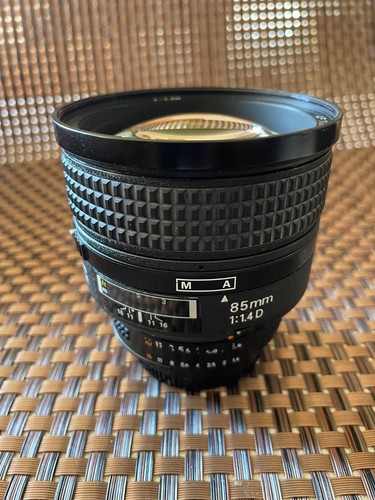 Nikon nikkor 85mm - nikkor,